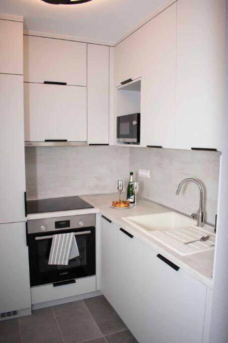Luxury Cozy 2 Bdr Downtown Apt.7 บูดาเปสต์ ภายนอก รูปภาพ